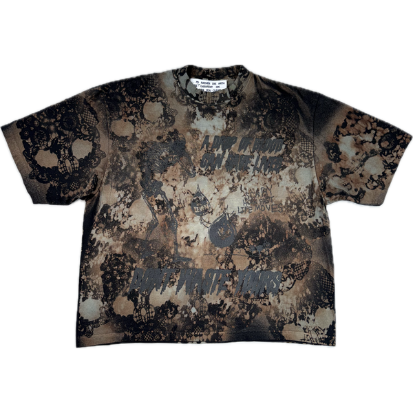 HAUNTED TEE